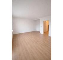 Frisch kernsanierte 1,5 Zimmer Wohnung mit Balkon und Einbauküche - Hilden Kalstert