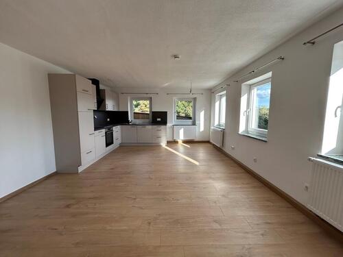 Foto - Großflächige 2-Zimmer-Wohnung zu vermieten!