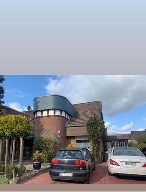 Foto - Doppelhaushälfte mit ausgebautem Keller und Garten