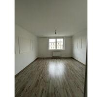 Helle, attraktive 4-Zimmer-Wohnung in Halle-Ammendorf! - Halle (Saale) Silberhöhe