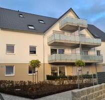 4-Zimmer 1.OG, zentral, barrierefrei, Balkon, EBK, Carport+W-box - Erbach