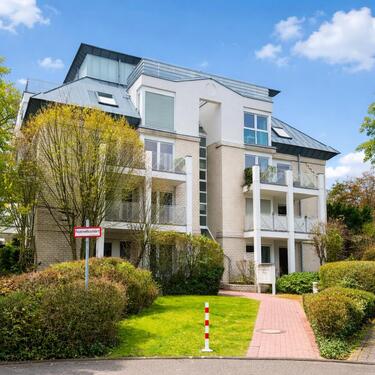 Foto - Attraktive Maisonette-Wohnung mit Einbauküche, 2 Terrassen &Tiefgaragenstellplatz in Bonn-Heiderhof!