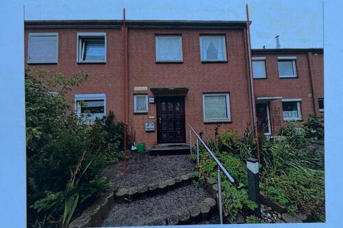 Foto - Zwangsversteigerung - Reihenmittelhaus mit 120 m² Wohnfläche