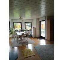 schöne Wohnung, 3 ZK,B, Gäste WC, Balkon und Terrasse, Garten - Mettlach