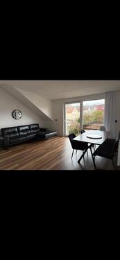 Foto - 3 Zimmer Dachgeschosswohnung - 1.200,00&nbsp;EUR Kaltmiete, ca.&nbsp; 65,00&nbsp;m&sup2;