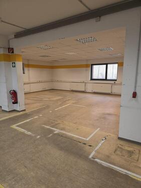 Foto - Lagerfläche Hürth ca 400 qm - 3.400,00 EUR Kaltmiete, ca.  8,50 m²