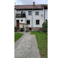 Vermietung Einfamilien-Reihenhaus mit Garten, Garage in Pirna