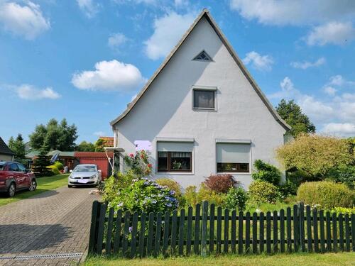 Foto - Haus in ruhiger Lage - 230.000,00 EUR Kaufpreis,