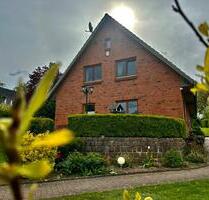 Zweifamilienhaus mit großem Grundstück in Kiel-Meimersdorf