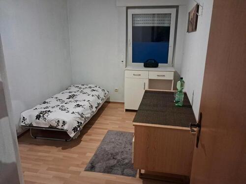 Foto - Eine Zimmer zu vermieten WG - 500,00 EUR Kaltmiete,