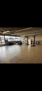 Foto - Kfz-Werkstatt mit Waschhalle voll ausgestattet 30 Auto Platz