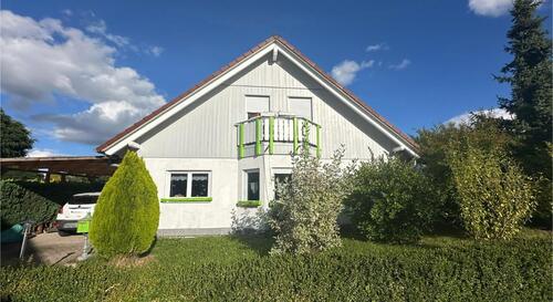 Foto - Einfamilienhaus mit 5 Zimmern und Carport in Bischofroda