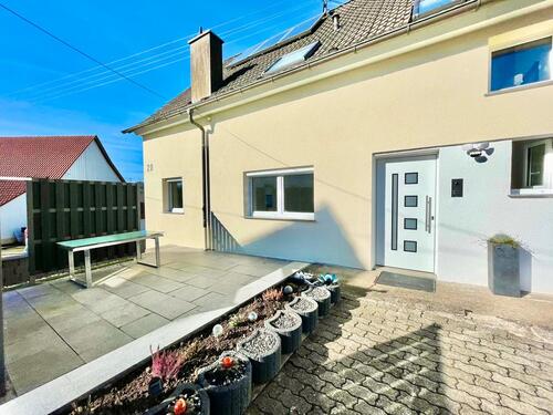 Foto - Sanierte 4-Zimmer-Wohnung mit Terrasse in idyllischer Lage!