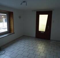 Haus zu Vermieten - 800,00&nbsp;EUR Kaltmiete, ca.&nbsp; 120,00&nbsp;m&sup2; in Dielmissen (PLZ: 37633)
