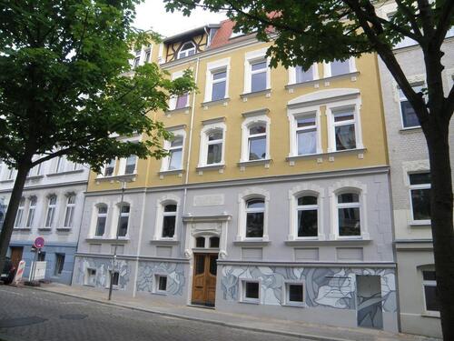 Foto - großzügige 1-Zi.-Whg., Einbauküche, HofSüdgarten