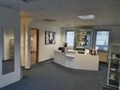 Foto - PraxisKosmetikstudio mit Mobiliar im Zentrum von Zschopau
