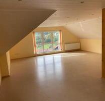 4-Zimmerwohnung DG - 900,00&nbsp;EUR Kaltmiete, ca.&nbsp; 110,00&nbsp;m&sup2; in Gräfendorf (PLZ: 97782)