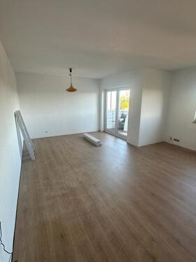 Foto - Moderne 2 Zimmer-Wohnung mit Balkon & Aufzug – 70 qm