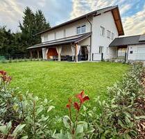 Moderne Doppelhaushälfte mit Garten, Garage & Wallbox in Pocking