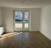 * bezugsbereit * modernes Bad * Balkon * - Lanitz-Hassel-Tal