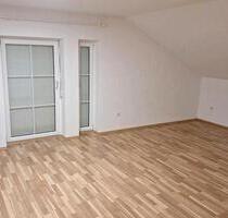 1 Zimmer-Dachgeschosswohnung - 450,00 EUR Kaltmiete, in Wallersdorf (PLZ: 94522)