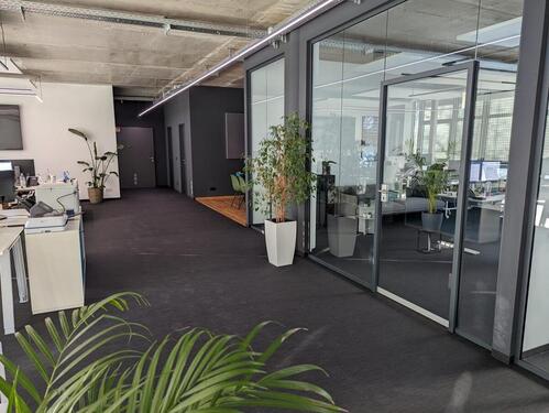 Foto - Zeitnah verfügbar! Moderne, hochwertige Bürofläche in Top-Lage im Regensburger Westen!