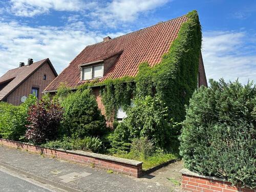 Foto - Mehrfamilienhaus. - 310.000,00&nbsp;EUR Kaufpreis, ca.&nbsp; 125,00&nbsp;m&sup2;