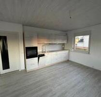 Wohnung Obergeschoss - 450,00&nbsp;EUR Kaltmiete, ca.&nbsp; 65,00&nbsp;m&sup2; in Oberlungwitz (PLZ: 09353)