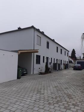 Foto - Reihenmittelhaus mit Einliegerwohnung