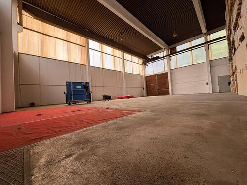 Foto - Lagerhalle Lagerfläche teilbar oder komplett & einzelne Büroräume