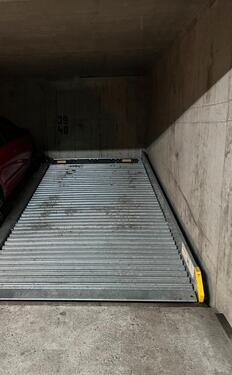Foto - Oldtimer aufgepasst! Tiefgaragenstellplatz sicher & gepflegt