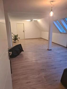 Foto - Wohnung DG - 900,00 EUR Kaltmiete, ca.  90,00 m²