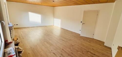 Foto - Frisch renovierte helle 2 Zimmer Wohnung sehr Zentral