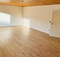 Frisch renovierte helle 2 Zimmer Wohnung sehr Zentral - Duisburg Mittelmeiderich