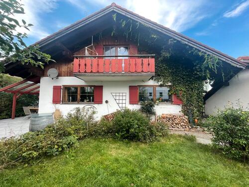Foto - Einfamilienhaus mit Einliegerwohnung