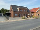 Foto - Wunderschöne hochwertige Doppelhaushälfte mit Carport - Zentrumsnah in Lindern (Oldb.)