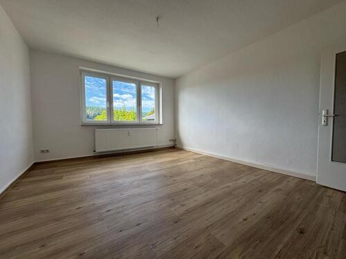 Foto - 4-Zimmer-Wohnung mit 74 m² - 445,00 EUR Kaltmiete,