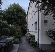 3 Zimmer Wohnung, Erdgeschoss gut geschnitten - Stuttgart Bad Cannstatt