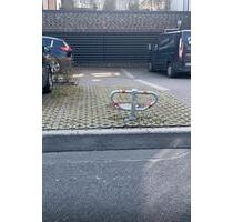 Parkplatz in Bad Hersfeld, Knottengasse , mit Parkbügel - Heringen (Werra)