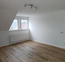 Schöne 3-Zimmer-Dachgeschosswohnung mit EBK in Siegen-Weidenau na