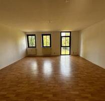 Schöner Wohnen | 2-Zimmer Küche Bad | Miete | Blick ins Grüne - Rötha