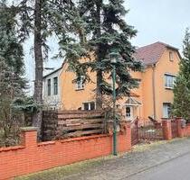 Großes Grundstück (936qm) stark sanierungsbedürftiges Haus. - Neukieritzsch