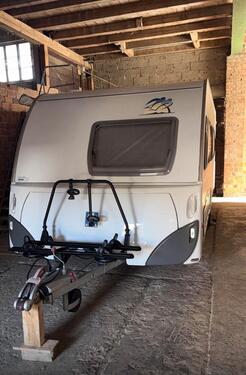 Foto - Wohnwagenstellplatz in Scheune mit Stromanschluss in Bad Hersfeld