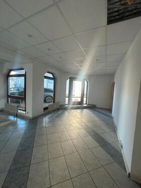Foto - Gewerbeimmobilie - 1.500,00&nbsp;EUR Kaltmiete, ca.&nbsp; 101,00&nbsp;m&sup2;