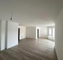 Großräumige 1-Zi-Wohnung mit Loggia & EBK - provisionsfrei - Nürnberg Schnepfenreuth