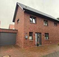 Attraktives Einfamilienhaus mit Garage - Bersenbrück
