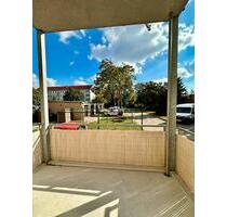 Helle 2 Raum-Wohnung mit großem Balkon - in Eilenburg