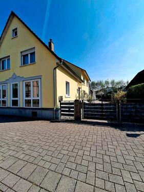 Foto - Freistehendes EFH in Spielstraße Ötigheim