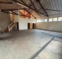 Werkhalle mit Lager- und Büroflächen - Albbruck