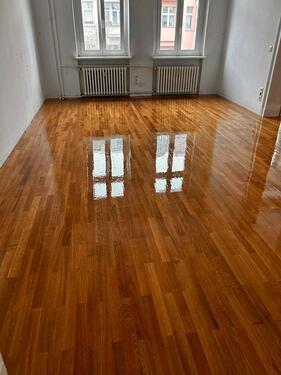 Foto - renovierte 2,5 Zimmerwohnung mit EBK, KFZStellplatz und Terrasse